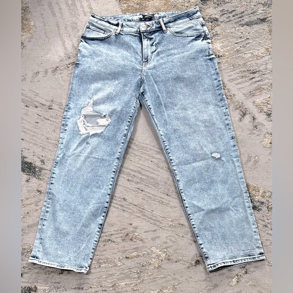 Express Mid Rise Light Wash Ripped Boyfriend Jeans, Women’s 12. - Picture 2 of 3